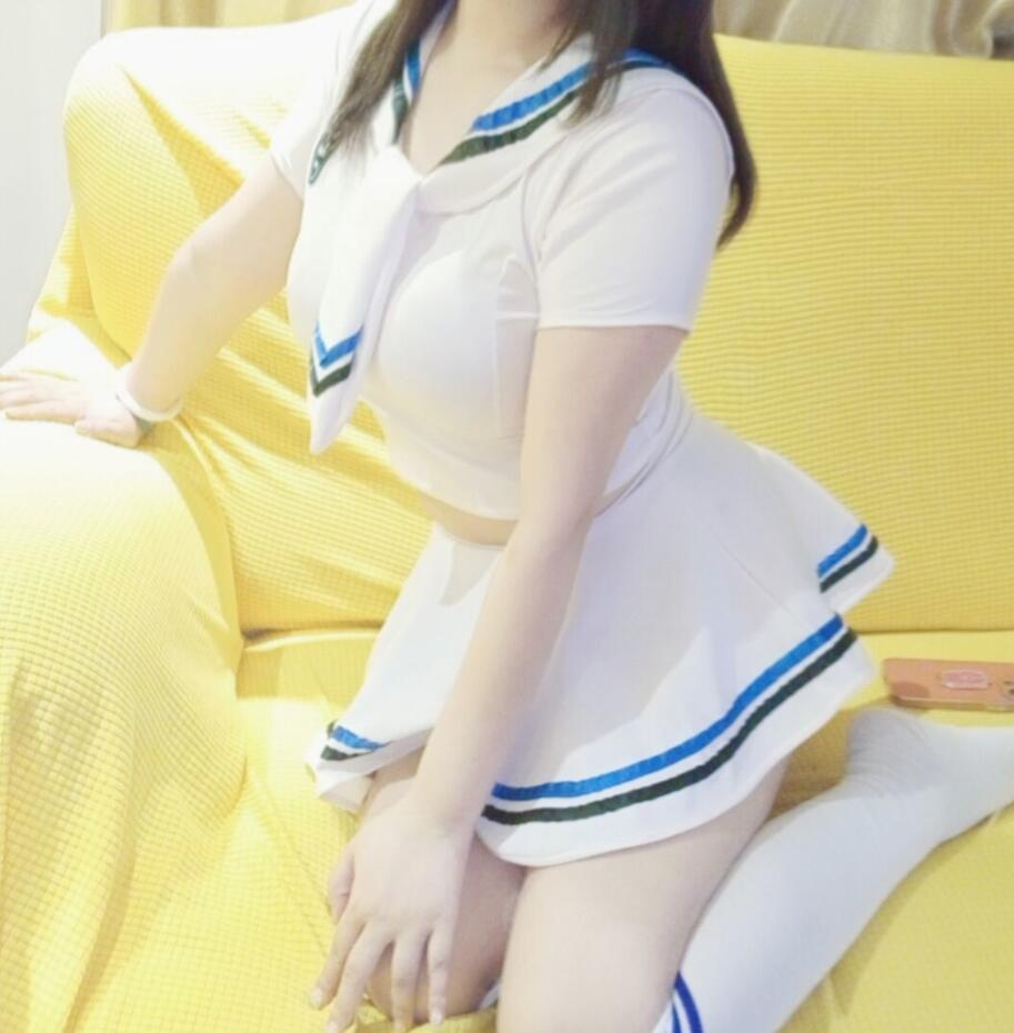 性感丰腴妹子