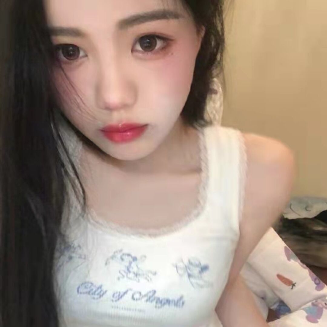 年轻水嫩的小冰冰