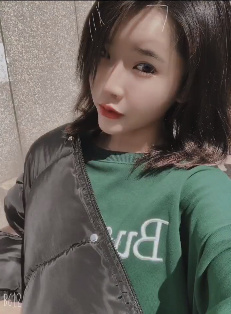 软萌可爱的糖果妹子