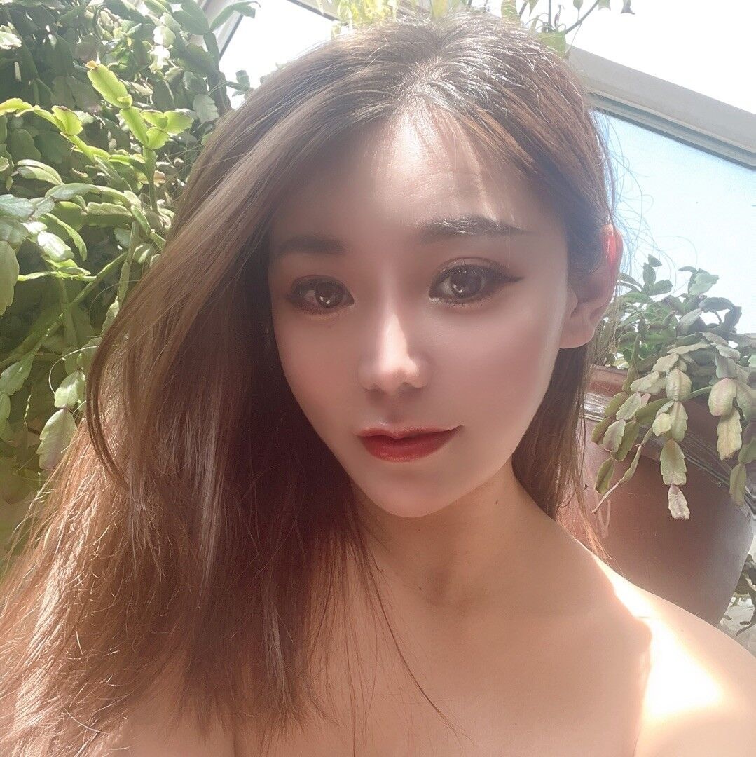 西山附近的漂亮妹子