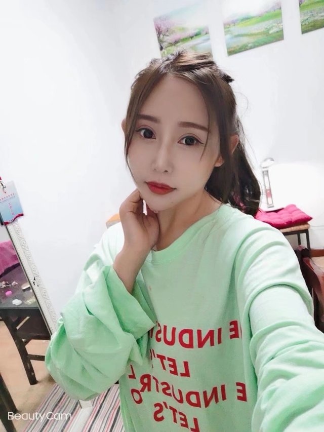 鼓楼美女恩恩