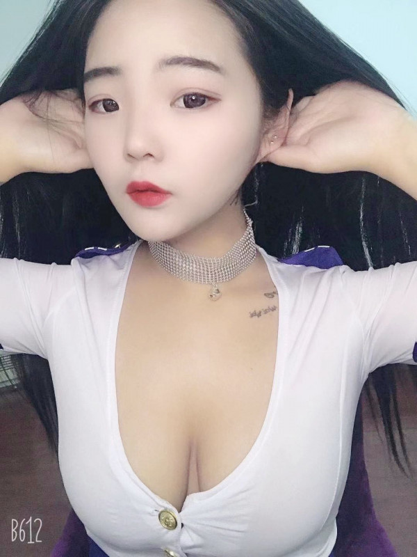 下沙难得的大胸妹