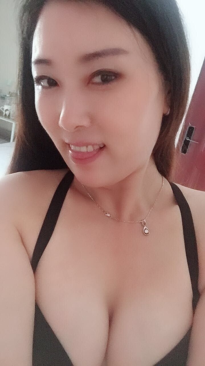 服务不机车的轻熟女