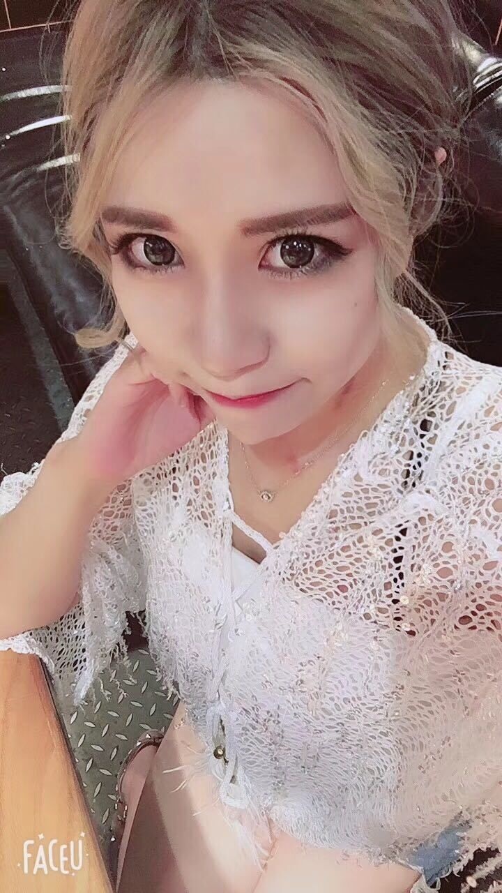 大连爆乳美女