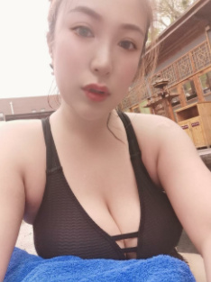 大胸少妇小七