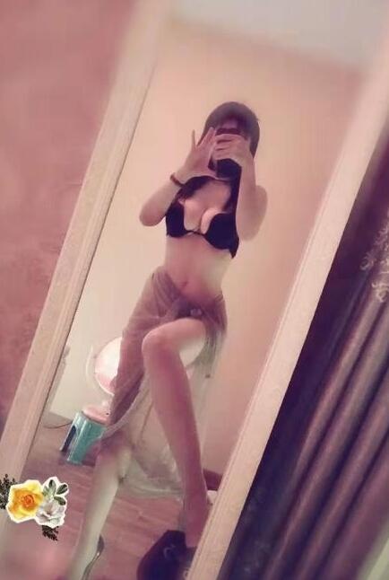 身材性感的雨婷