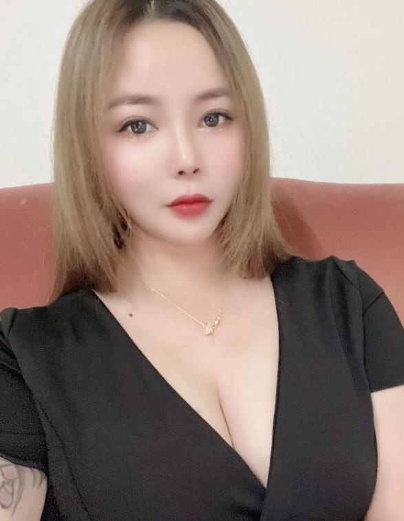 微胖狠紧的小少妇