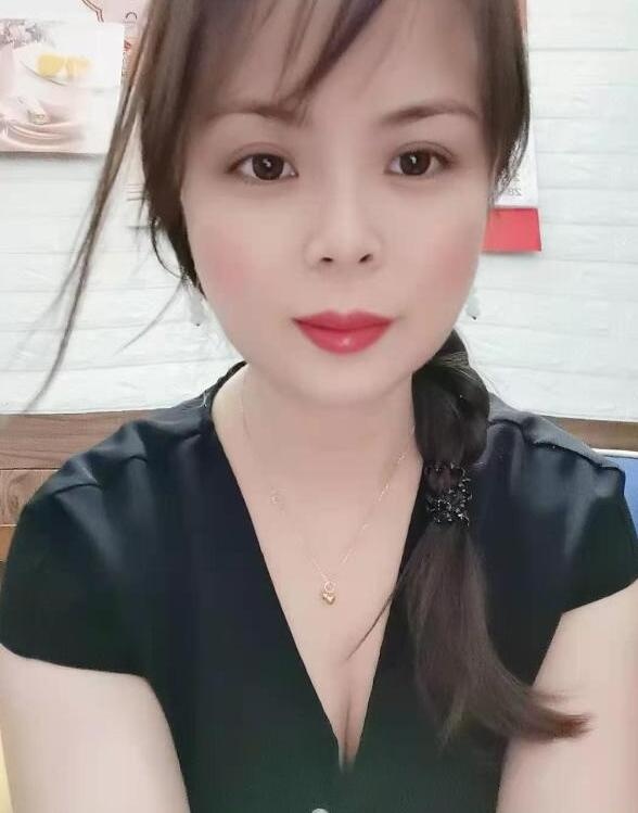 天平架兼职少妇