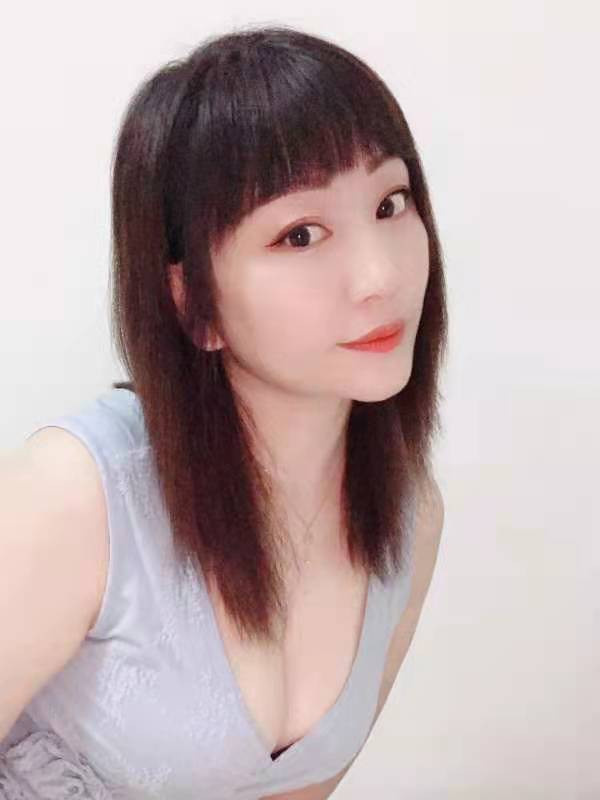 西丽地铁站渺云