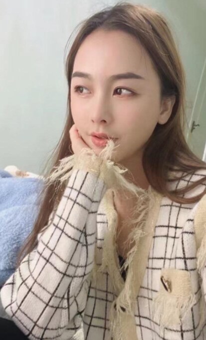 成都颜值年轻的广西小美女