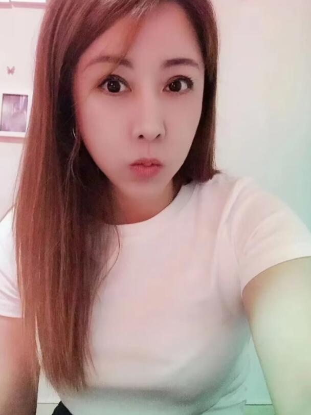 身材超好的嘉琪