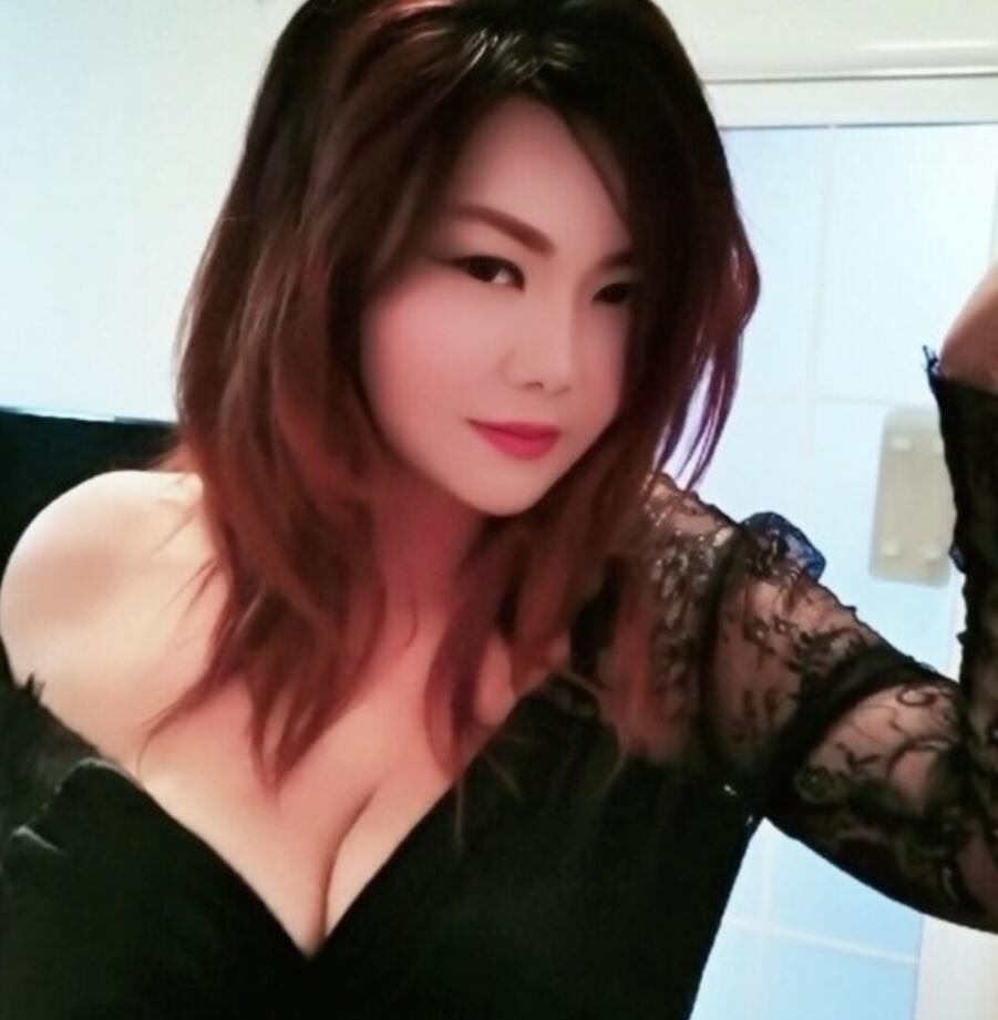 风情妩媚骚妇