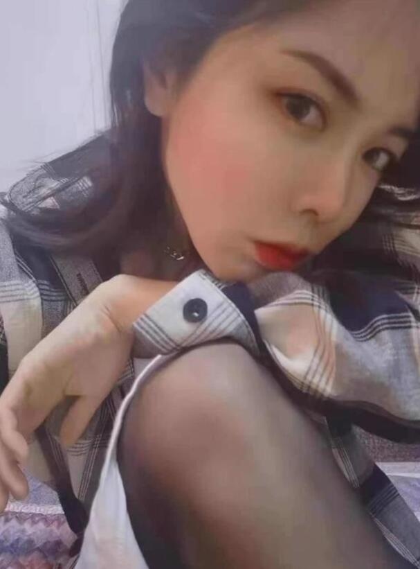 漂亮的丝足妹妹