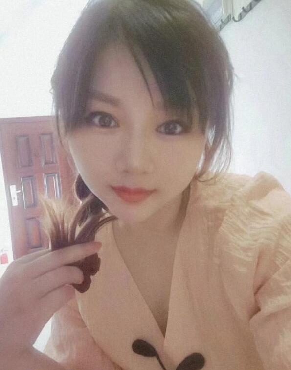 活泼可爱的诗丝