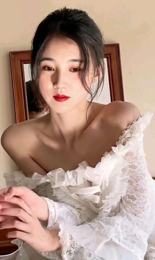 妙龄轻熟女
