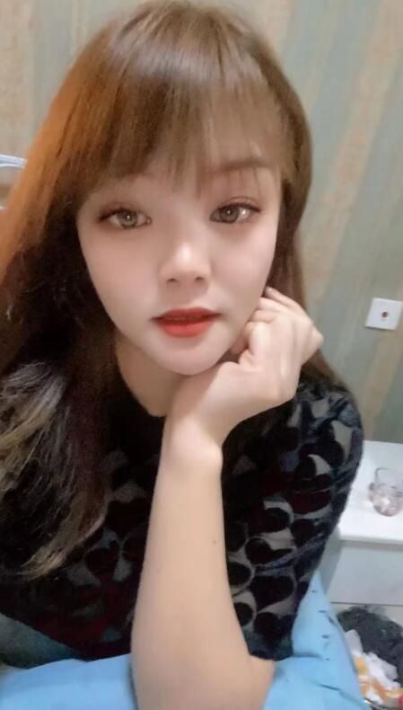蜀山娇小妹子