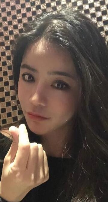 南山欲女青青