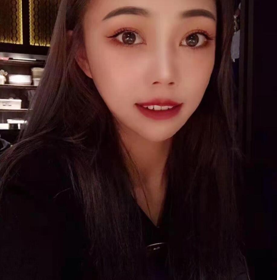 挺嫩的风骚妹