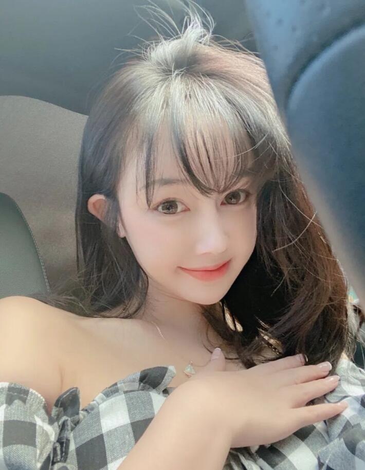 娇小妹子静宝宝