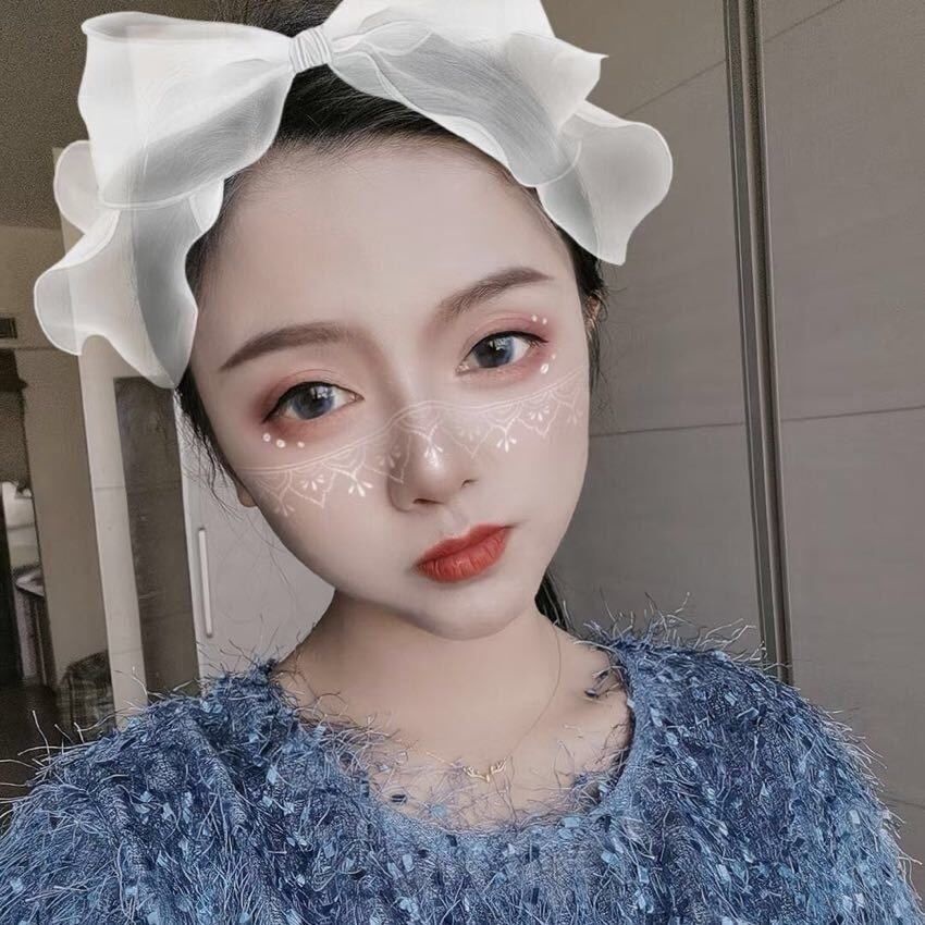 素颜比化妆好看的CoCo