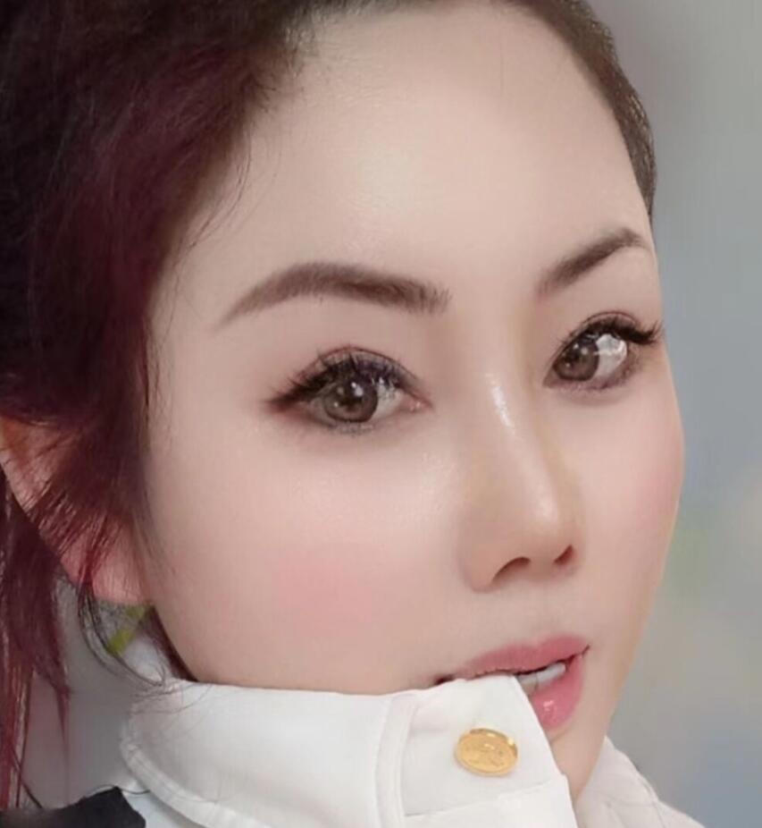 巨乳可舌吻