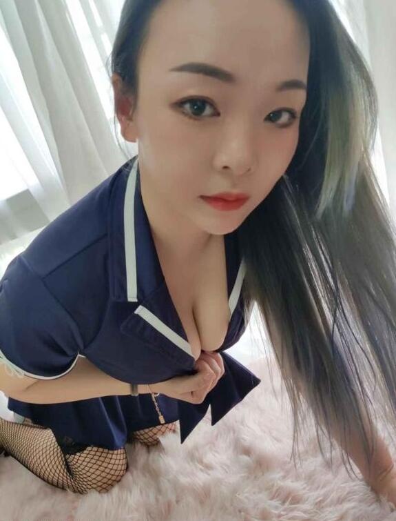 草房骚女