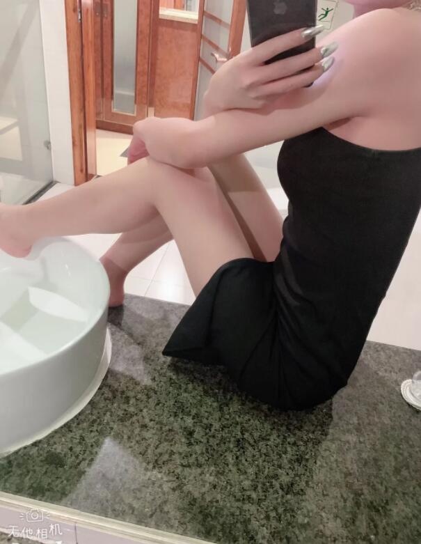 长腿美少妇