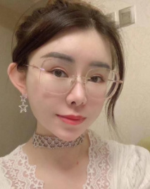 上海离婚的眼镜妹