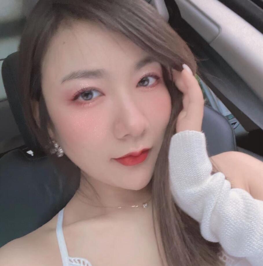 颜值小姐姐俞儿