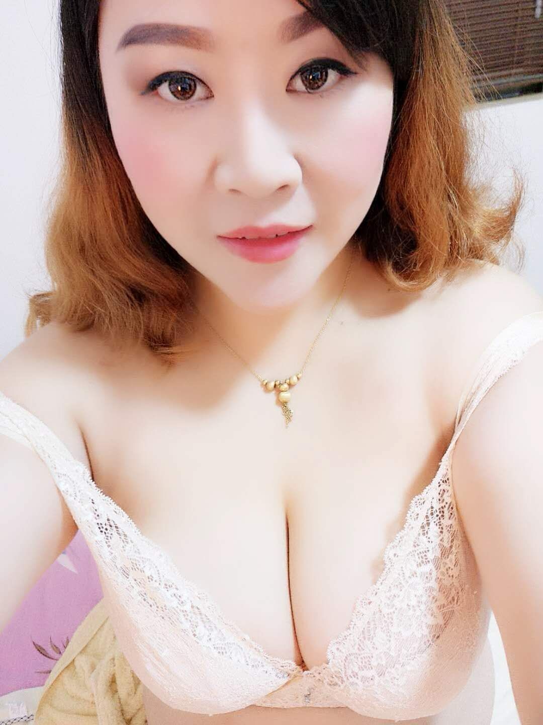 大石38E大奶妹