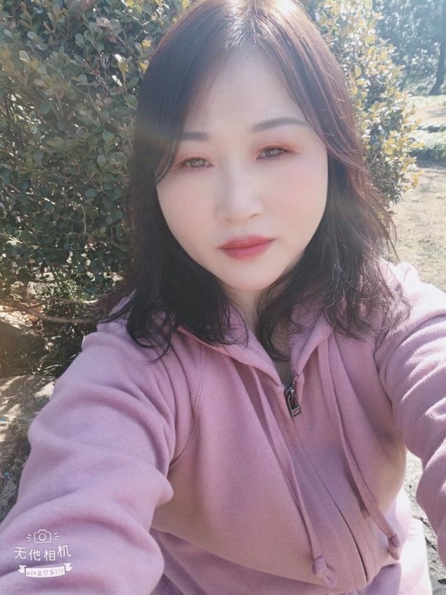 杨浦南站喷水少妇