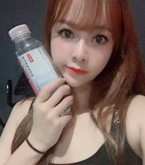 天河清纯颜值兼职楼凤小姐姐