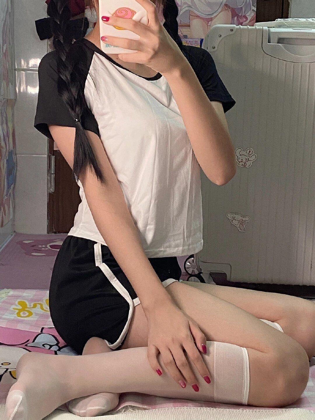 昆明上门小姐姐，衣品不错