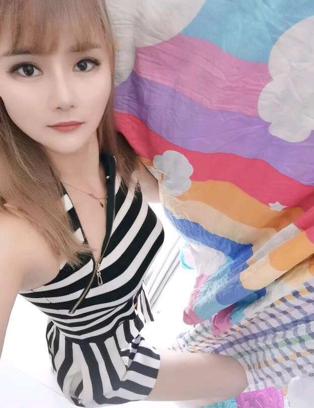 后入极佳的妹子
