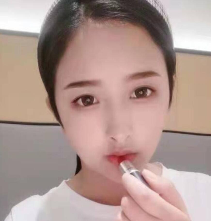 泗泾珊珊