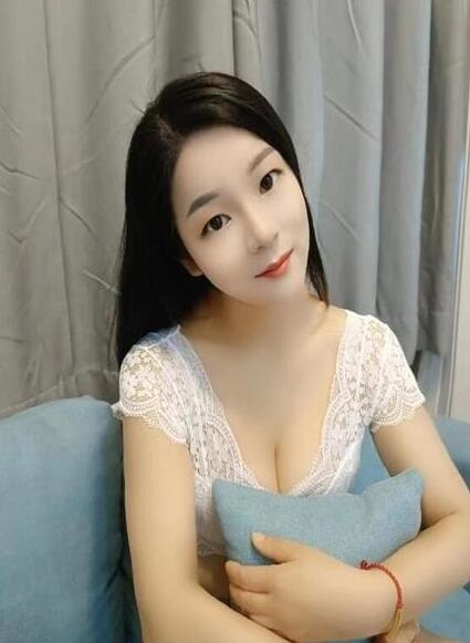 大奶小蝶