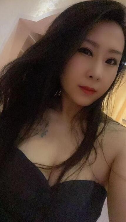 苏州白大奶骚逼