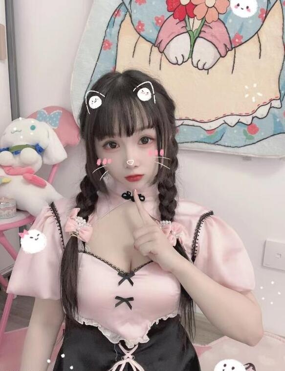 芙蓉肉夹馍小萝莉