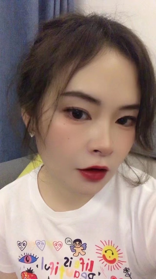 女友感超强的妹子
