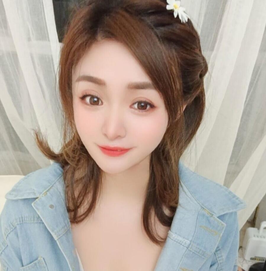 体验凳浴倩倩