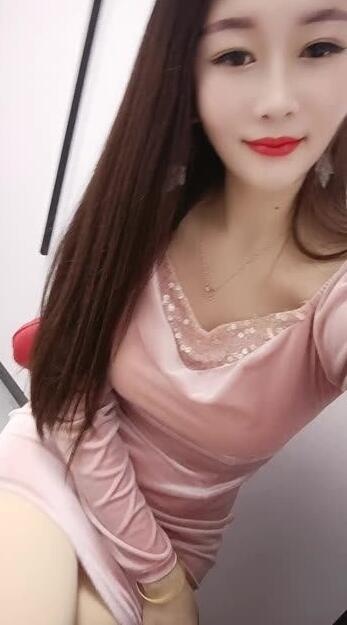 青年城特服雯雯