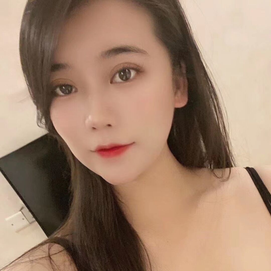 岗顶大奶妹