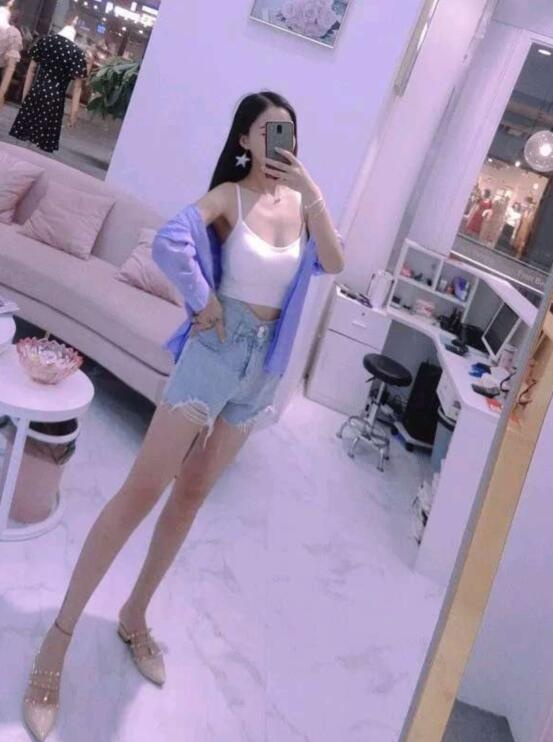 邻家小姐姐