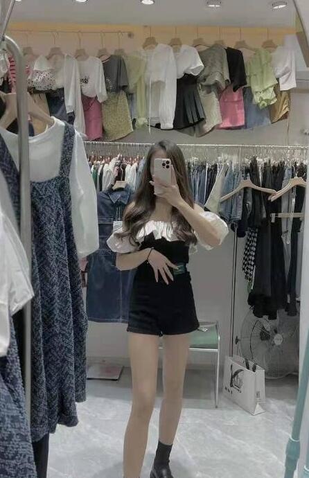 年轻可爱妹子