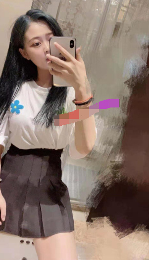 钟楼学生妹