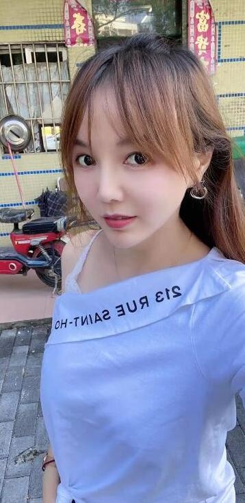 漂亮妹妹阿灵