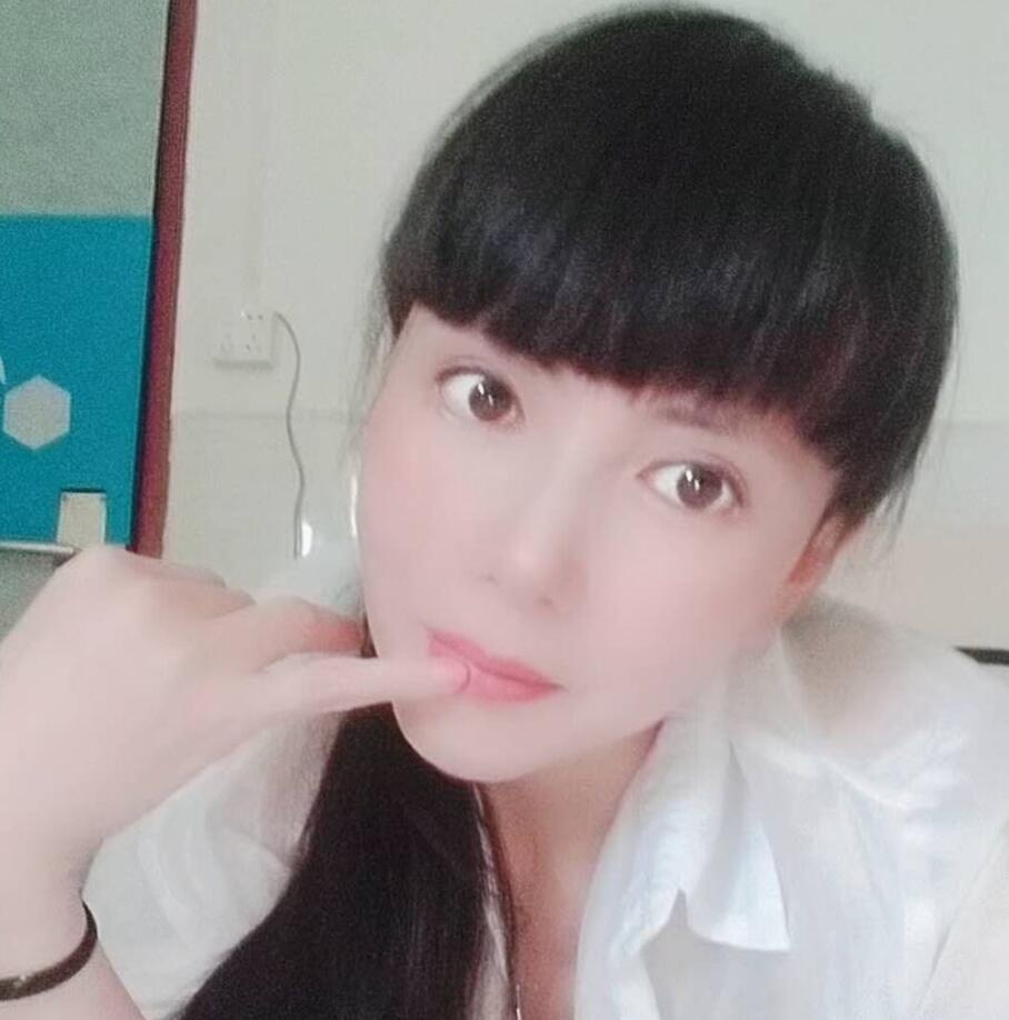 龙岗白嫩骚少妇倩倩
