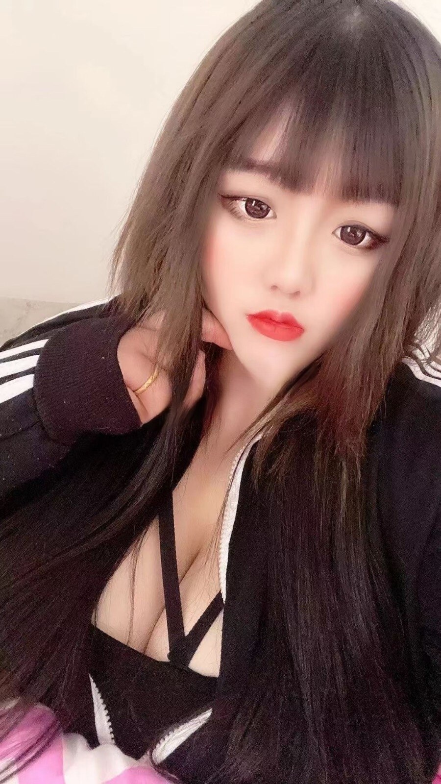 年轻兼职小妹