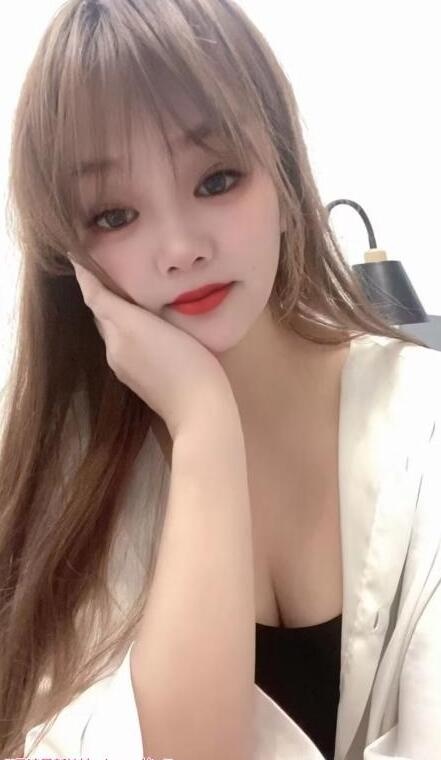 蜀山嫩白巨乳