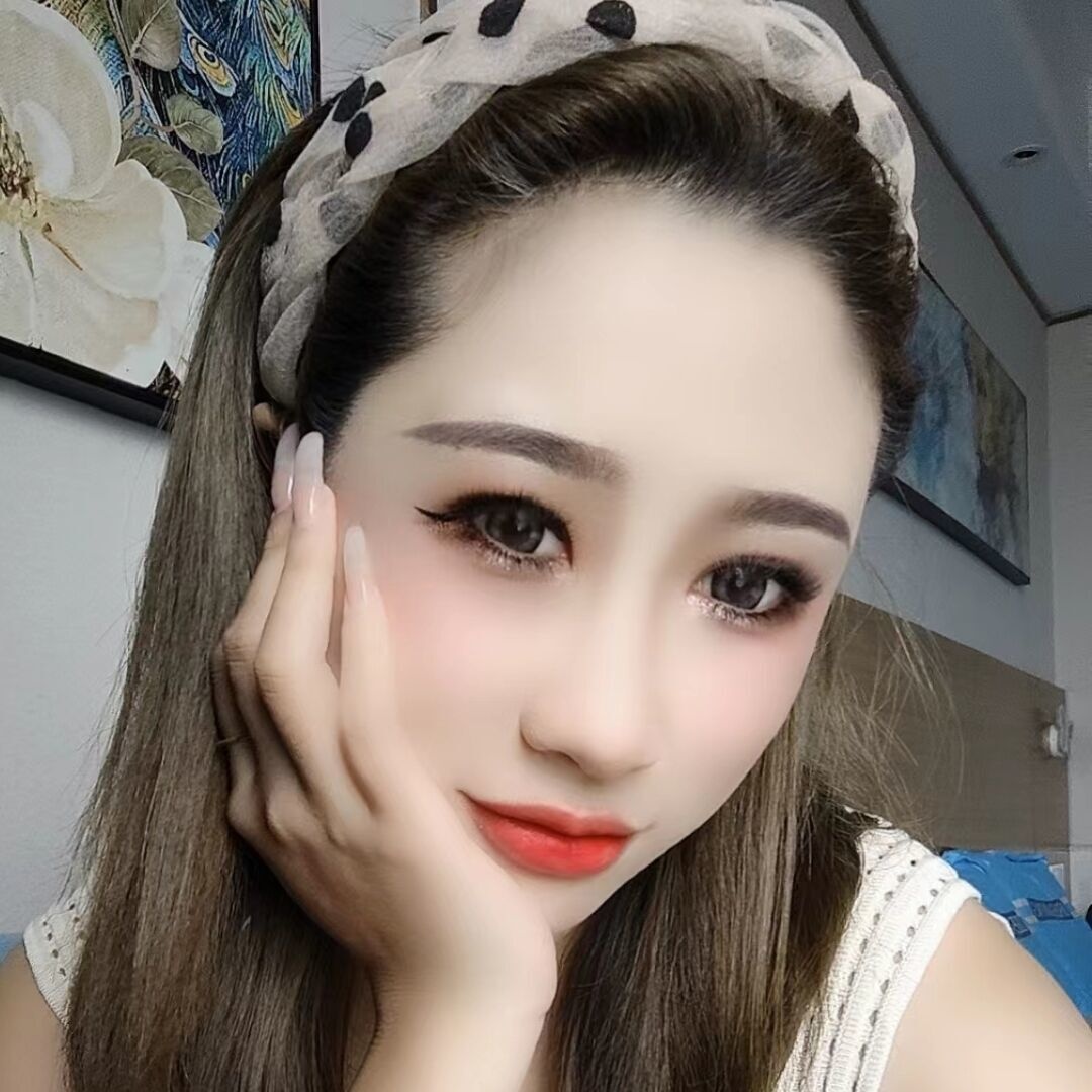  越秀温柔娴熟依娜